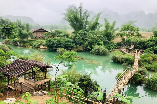 Ban Gioc Waterfall and Surrounding